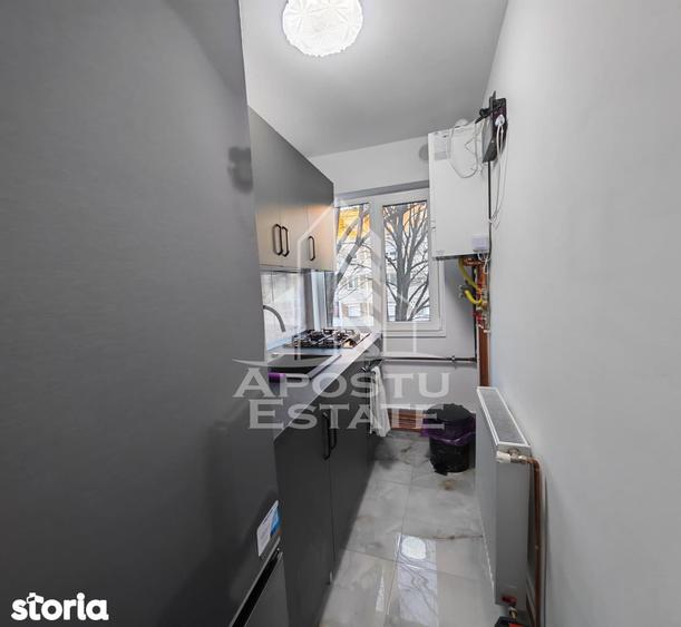 Apartament cu 3 camere semidecomandat în Dacia