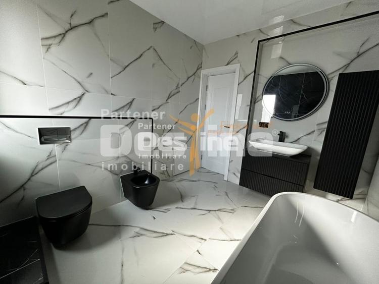 Duplex cu 4 camere cu Teren 300 Mp în Rediu