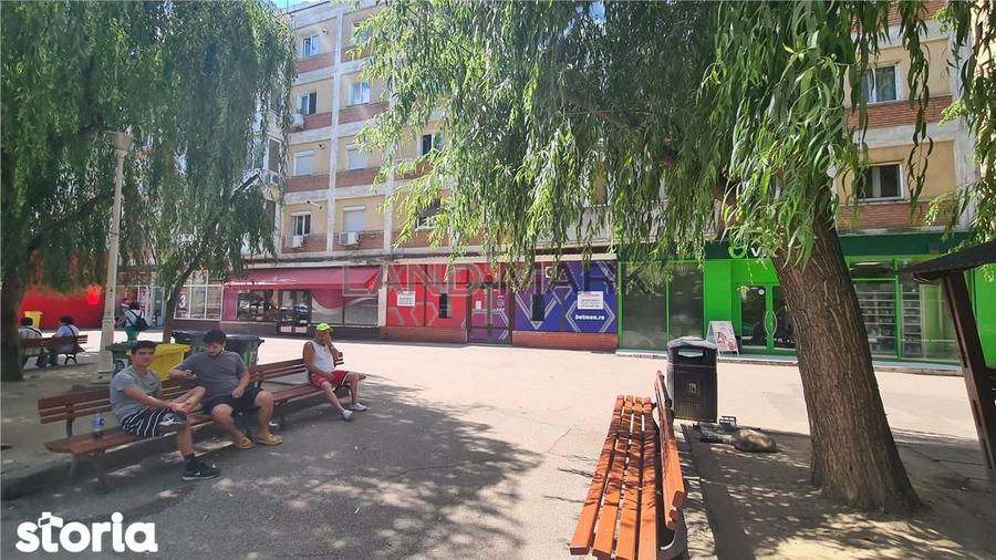 Spațiu comercial, de 98 mp, în Dâmbovița