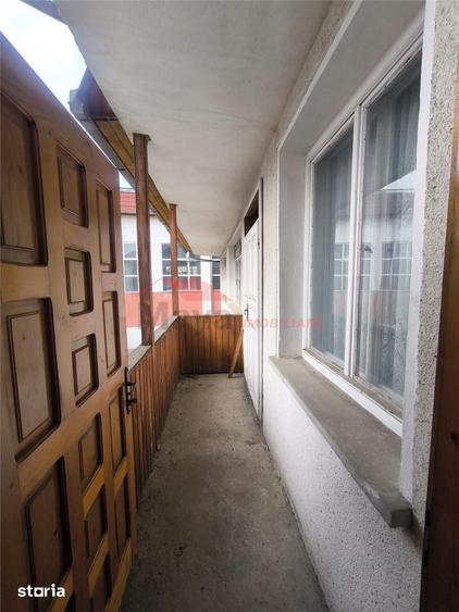 Casă cu 9 camere cu Teren 776 Mp în Ștefan cel Mare