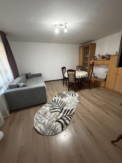 Casă cu 3 camere în Sânnicoară