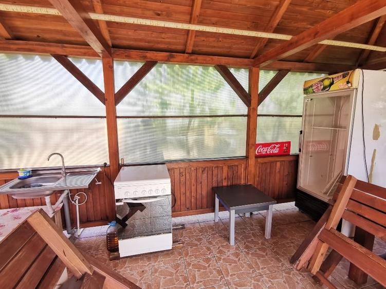 Casă individuală cu 4 camere cu Garaj în Corbu