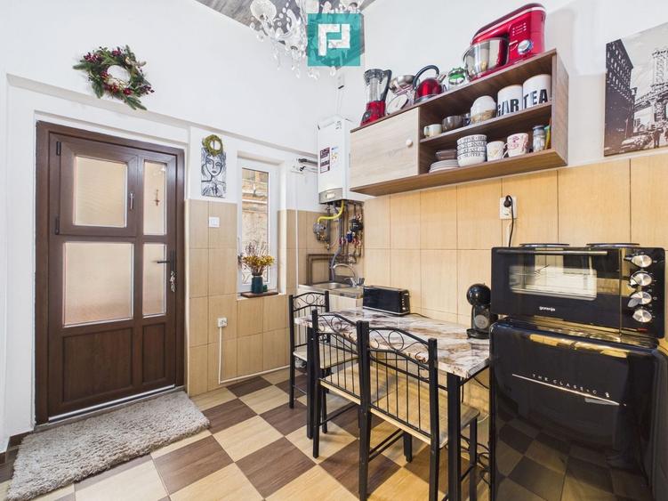 Apartament cu 2 camere, mobilat în Central