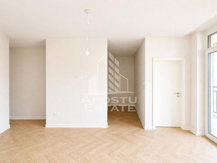 Apartament cu 2 camere semidecomandat în Aradului