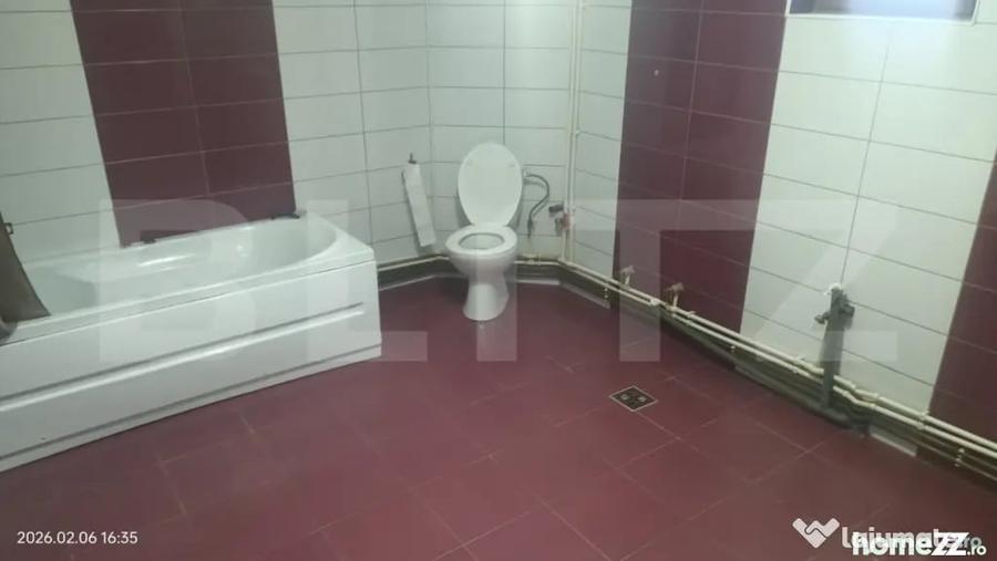 Casă cu 5 camere cu Teren 800 Mp în Central