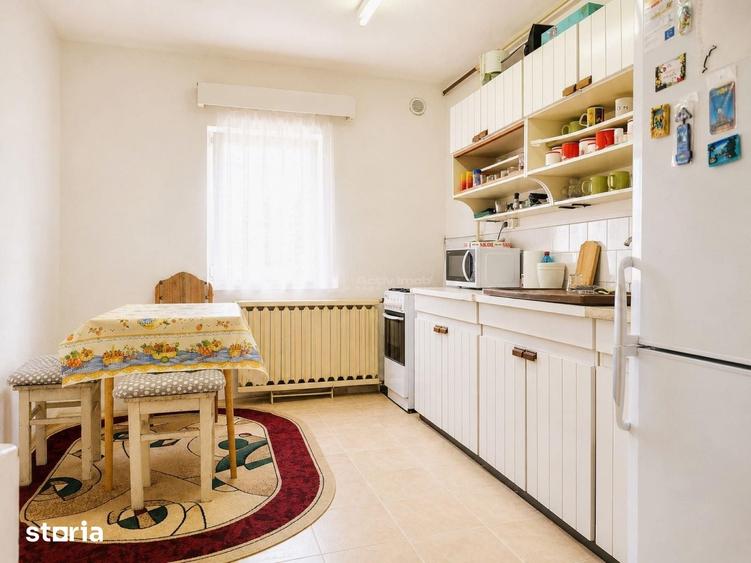 Apartament cu 3 camere decomandat în Traian