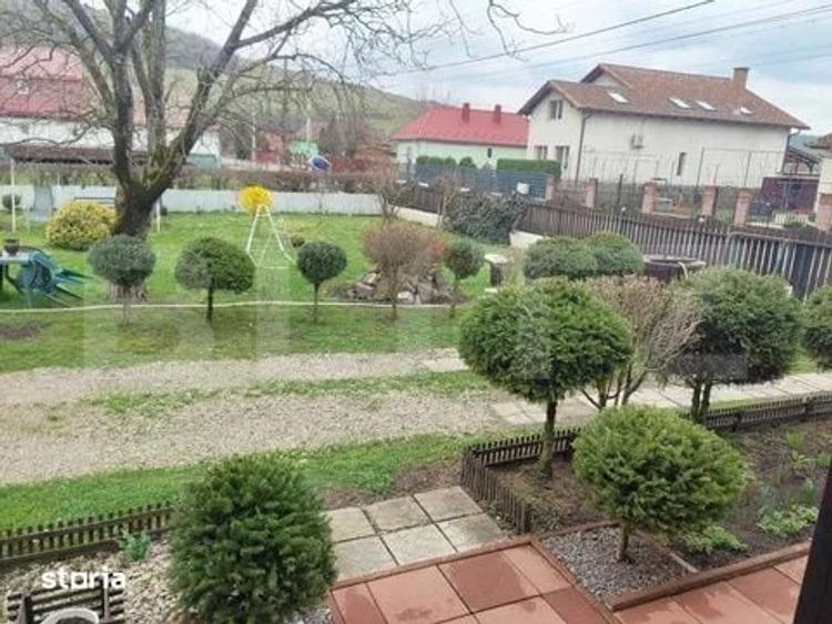 Casă cu 2 camere cu Teren 300 Mp în Ernei