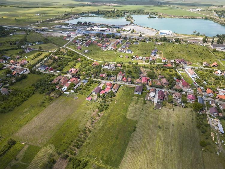 Teren Construcții intravilan de 1937 mp, în Ghioroc