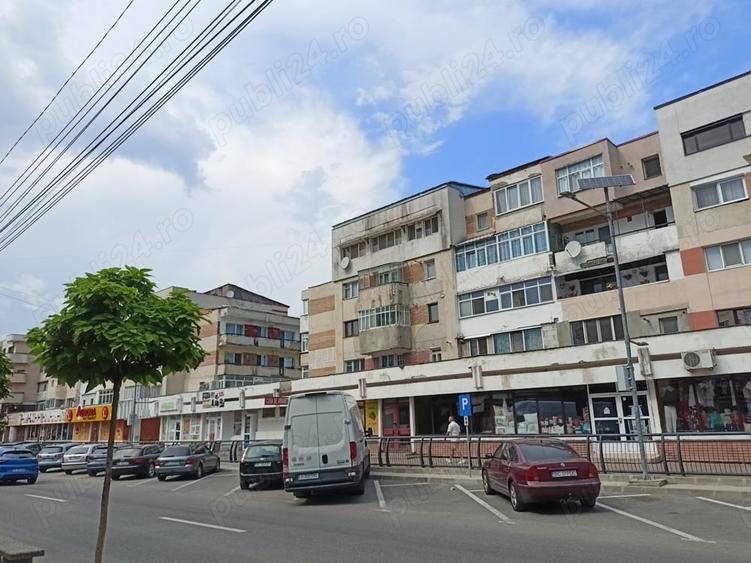 Apartament cu 2 camere decomandat în Buhuși