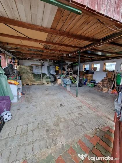 Casă cu 4 camere cu Teren 1200 Mp în Răzvad