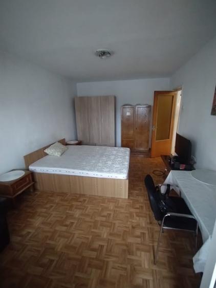 Garsonieră decomandată în Iancului