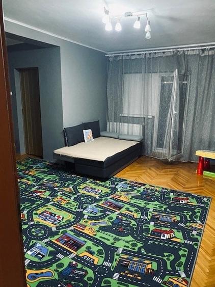 Casă individuală cu 11 camere cu Canalizare în Chișoda