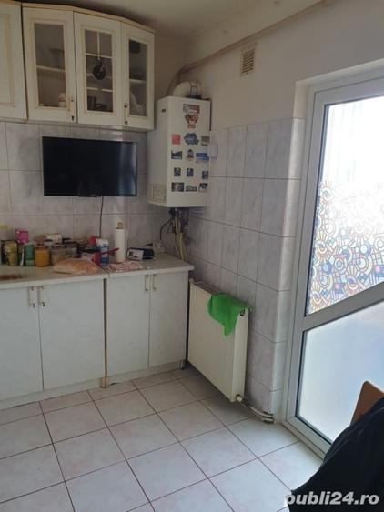 Apartament cu 3 camere decomandat în Steaua