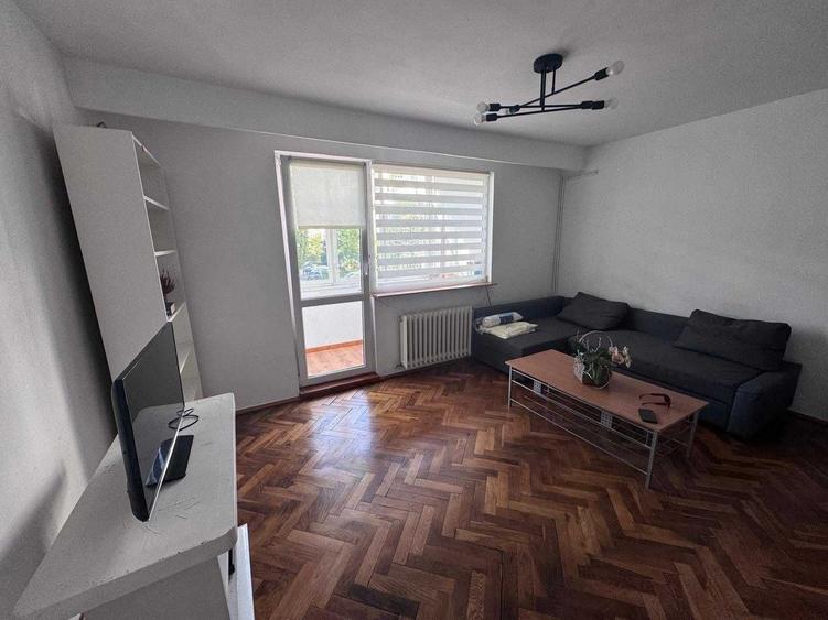 Apartament cu 4 camere decomandat în Grigorescu