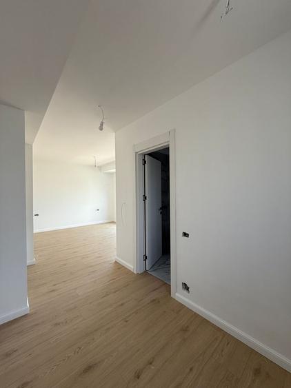 Duplex cu 4 camere cu Canalizare în Theodor Pallady