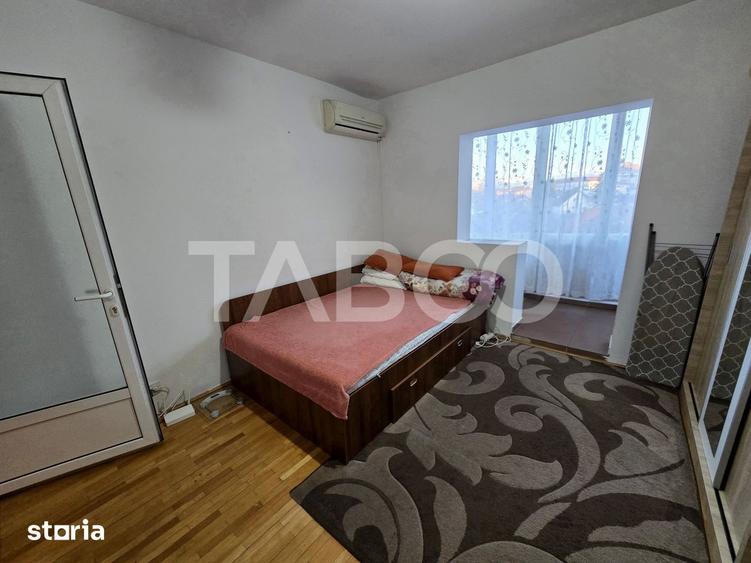 Apartament cu 3 camere decomandat, mobilat în Turnișor
