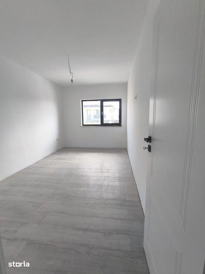Casă cu 4 camere cu Teren 220 Mp în Cug