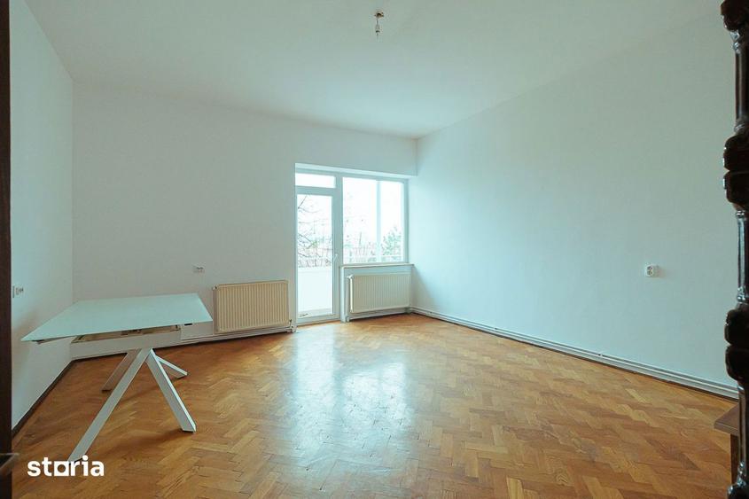 Ultracentral, drumul spre Cetatea Bra?ovului, pet friendly. - 1