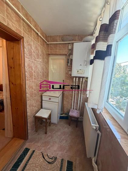Apartament cu 3 camere decomandat în E3