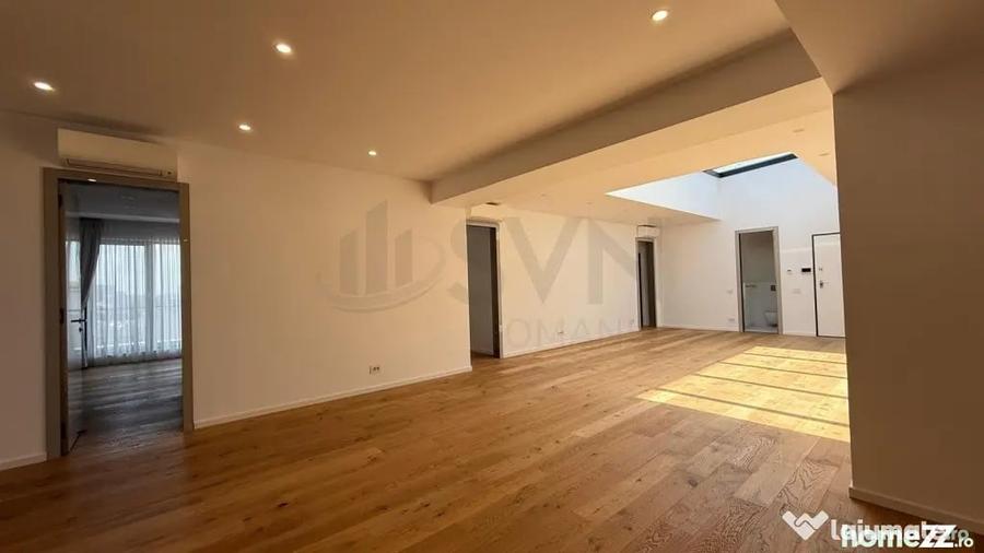 Apartament cu 4 camere semidecomandat în Dacia