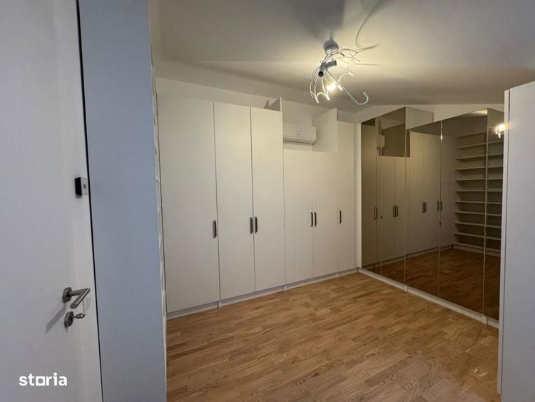 Casă cu 5 camere cu Canalizare în Primăverii