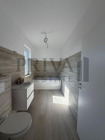 Duplex cu 4 camere cu Canalizare în Chișoda