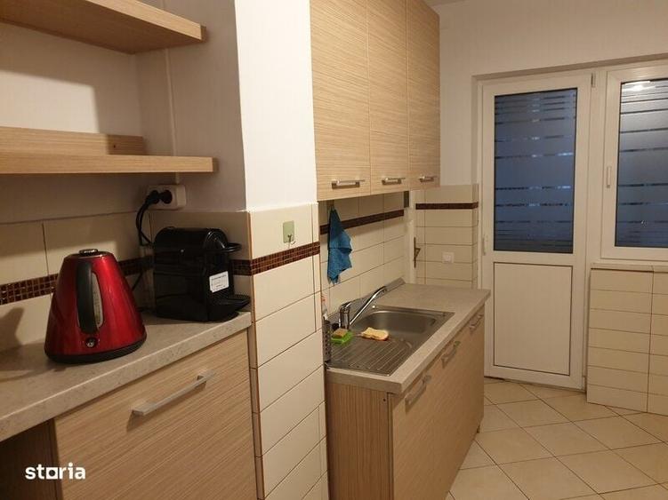 Apartament cu 3 camere semidecomandat în Ștefan cel Mare