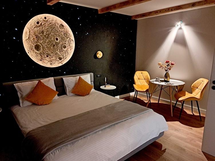Apartament cu 2 camere semidecomandat în Centrul Istoric