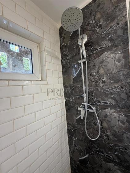 Apartament cu 2 camere semidecomandat, mobilat în Dacia