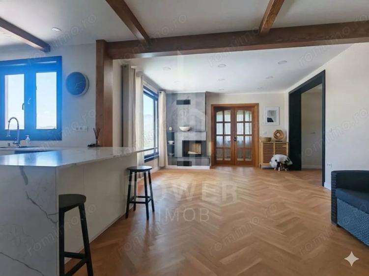 Casă cu 2 camere cu Teren 3282 Mp în Sadu