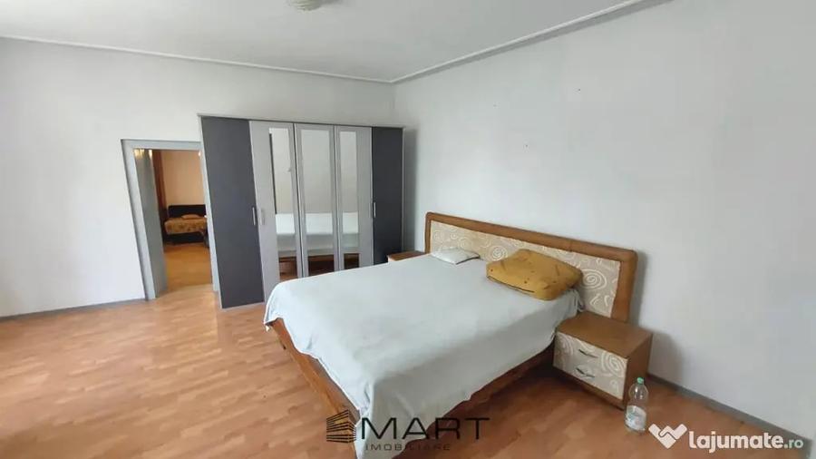 Casă cu 8 camere cu Teren 800 Mp în Central