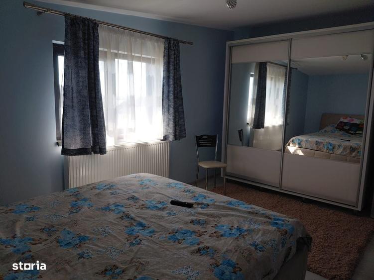 Casă cu 4 camere cu Teren 663 Mp în Aroneanu