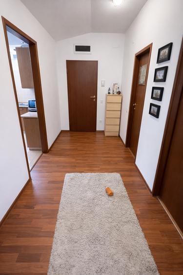 Apartament cu 3 camere decomandat, mobilat în Bragadiru