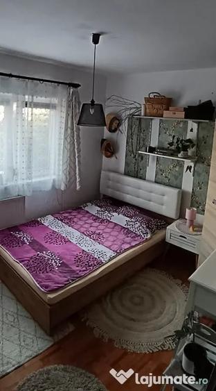 Apartament cu 4 camere decomandat în Confecții
