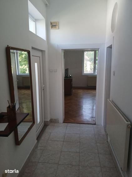 Ap. 2 camere, in casa cu gradina, Grigorescu, str. Sinaia - 9