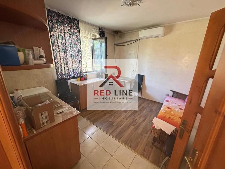 Casă cu Teren 9881 Mp în Dudașu