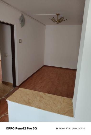 Apartament cu 4 camere semidecomandat în Central