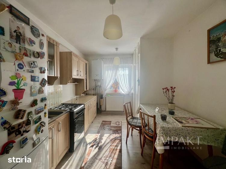 Apartament cu 3 camere decomandat în Zorilor