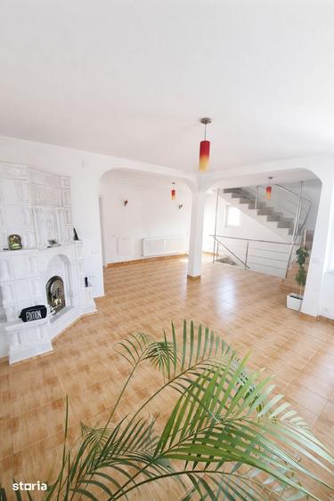 Casă cu 4 camere cu Teren 376 Mp în Traian