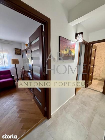 Apartament cu 3 camere decomandat, mobilat în Central