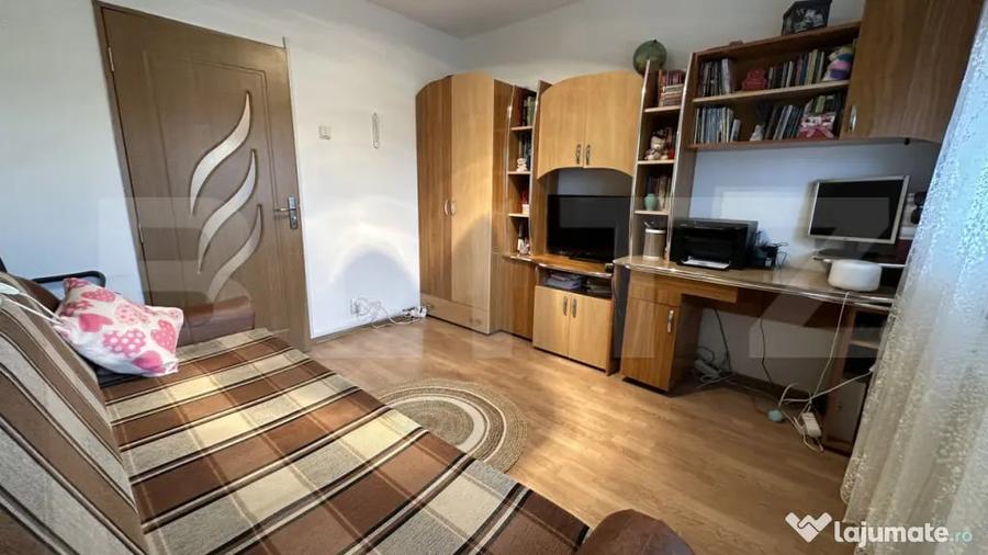 Apartament cu 3 camere decomandat, mobilat în Iosia