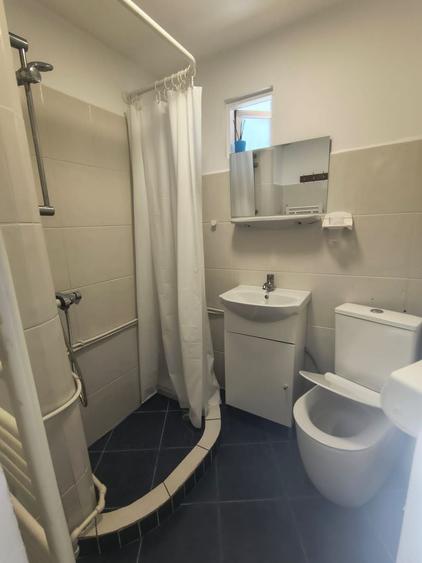 Casă cu 3 camere cu Canalizare în Ultracentral