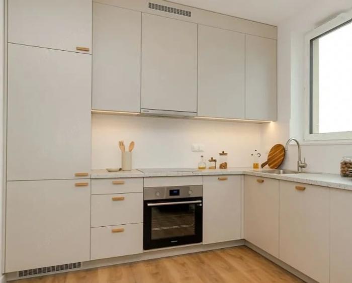 Inchiriez apartament 2 camere zona Unirii - 2