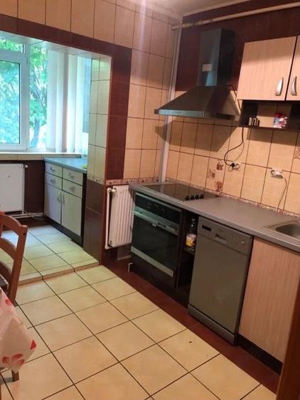 Apartament cu 3 camere decomandat în Popa Șapcă