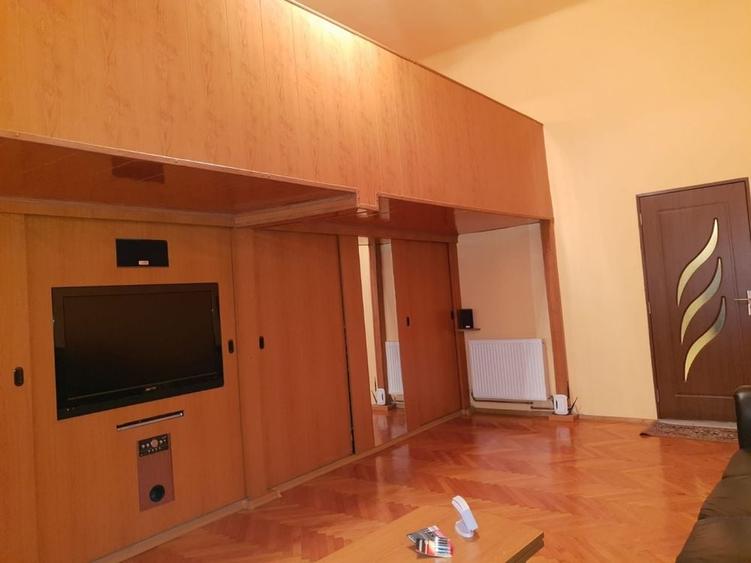 Apartament cu 2 camere semidecomandat în Ultracentral