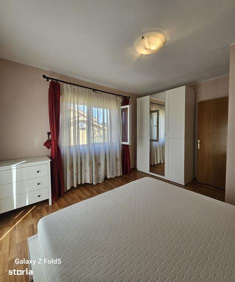 Casă cu 4 camere decomandat cu Teren 300 Mp în Europa