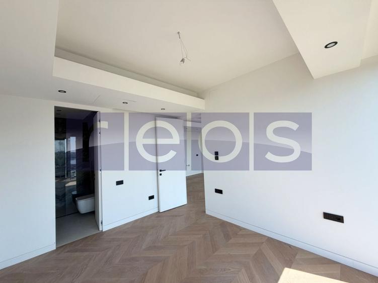 Apartament cu 3 camere semidecomandat în Barbu Văcărescu
