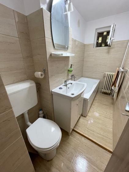 Apartament cu 3 camere nedecomandat în Circumvalațiunii