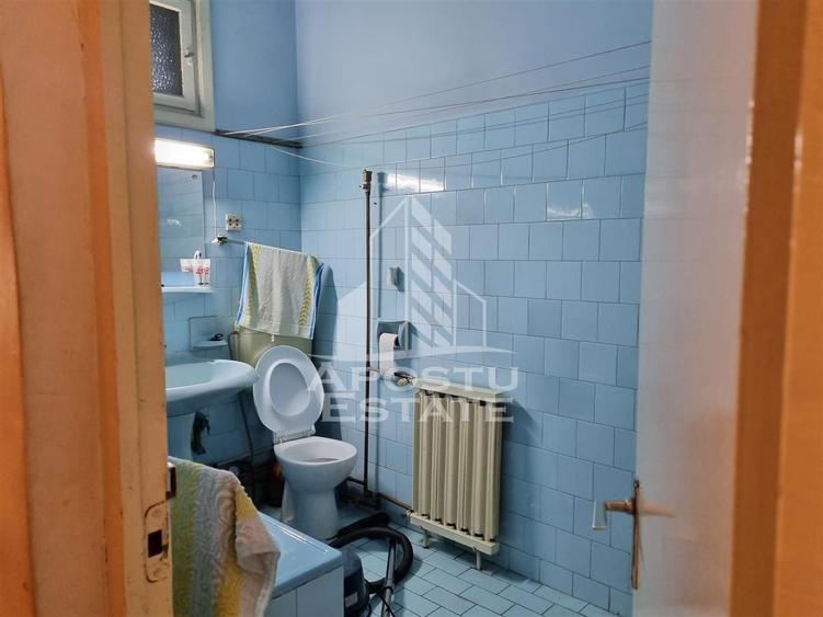 Apartament cu 4 camere nedecomandat, mobilat în Ultracentral