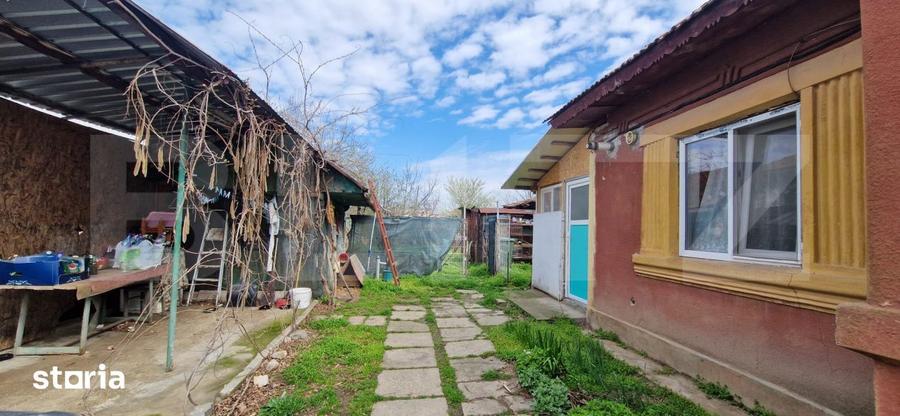 Casă cu 2 camere cu Teren 651 Mp în Romanești